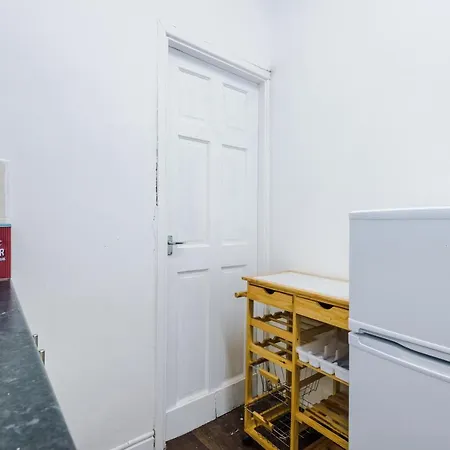 65 Inch Tv & Luxurious 2 Bedroom For Your Ultimate Getaway Bradford (West Yorkshire)