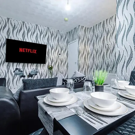 65 Inch Tv & Luxurious 2 Bedroom For Your Ultimate Getaway Bradford (West Yorkshire)