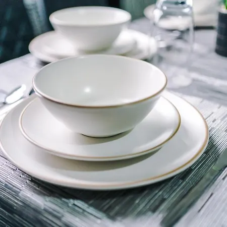 Holiday home 65 Inch Tv & Luxurious 2 Bedroom For Your Ultimate Getaway *