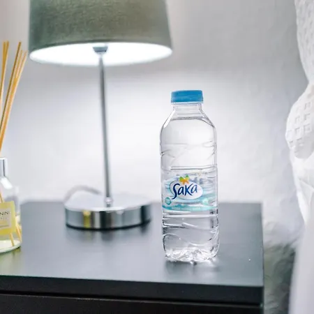 65 Inch Tv & Luxurious 2 Bedroom For Your Ultimate Getaway Holiday home *