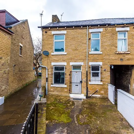 65 Inch Tv & Luxurious 2 Bedroom For Your Ultimate Getaway Casa de Férias Bradford (West Yorkshire)