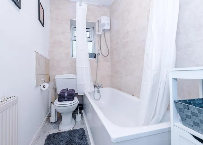 Holiday home 65 Inch Tv & Luxurious 2 Bedroom For Your Ultimate Getaway Bradford (West Yorkshire)