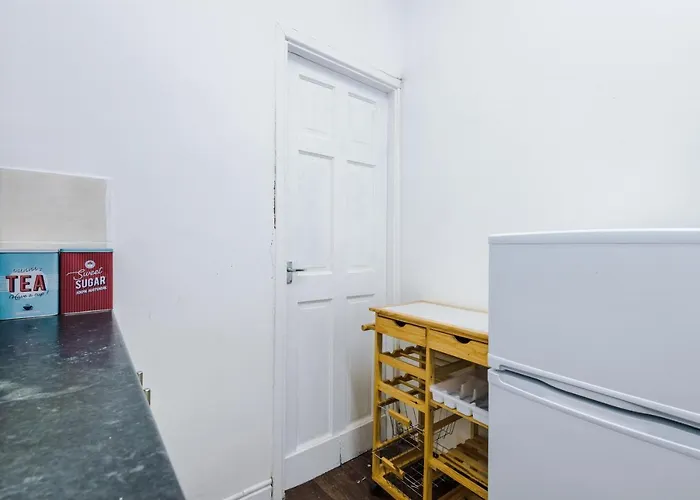 65 Inch Tv & Luxurious 2 Bedroom For Your Ultimate Getaway Bradford (West Yorkshire)