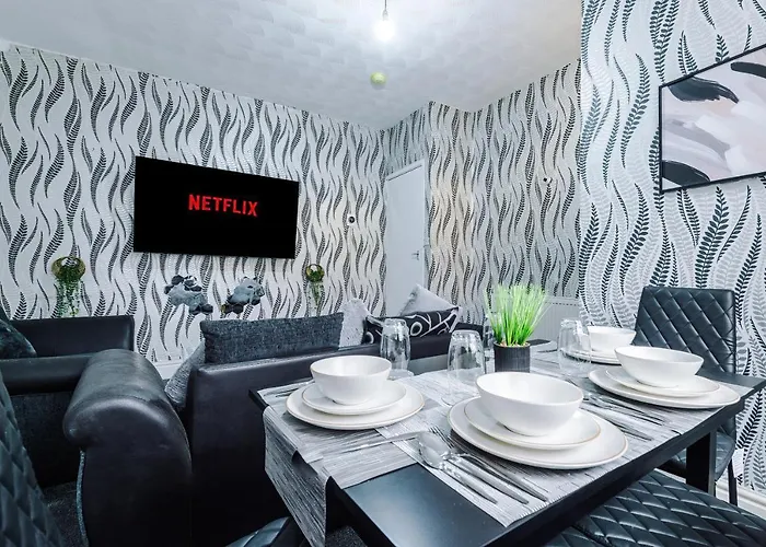 65 Inch Tv & Luxurious 2 Bedroom For Your Ultimate Getaway Bradford (West Yorkshire)