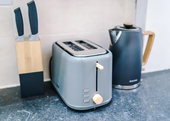 65 Inch Tv & Luxurious 2 Bedroom For Your Ultimate Getaway Bradford (West Yorkshire)