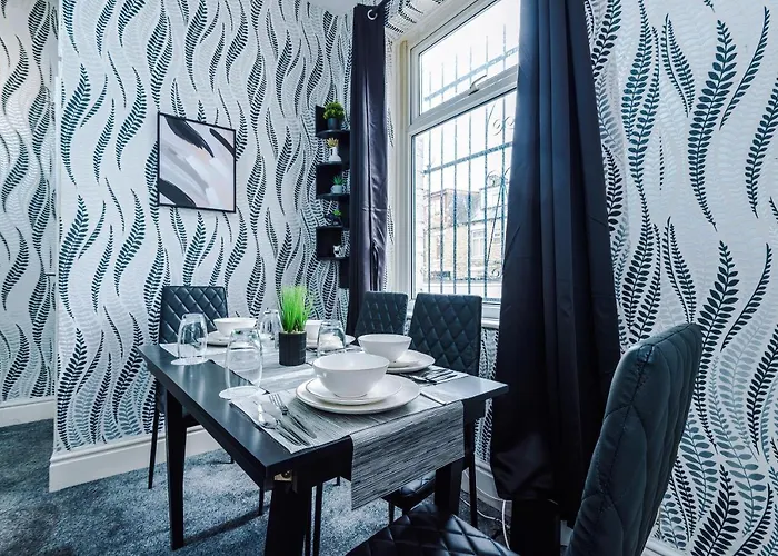 65 Inch Tv & Luxurious 2 Bedroom For Your Ultimate Getaway