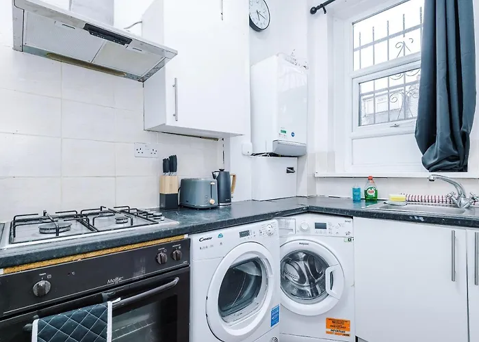 Casa de Férias 65 Inch Tv & Luxurious 2 Bedroom For Your Ultimate Getaway *