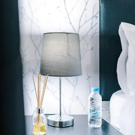 בית נופש 65 Inch Tv & Luxurious 2 Bedroom For Your Ultimate Getaway בראדפורד