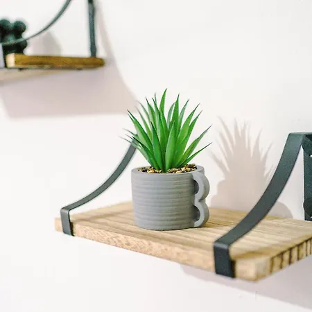 65 Inch Tv & Luxurious 2 Bedroom For Your Ultimate Getaway